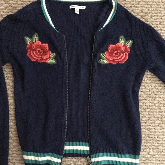 Embroidered Rose Cardigan - Picture 4 of 5